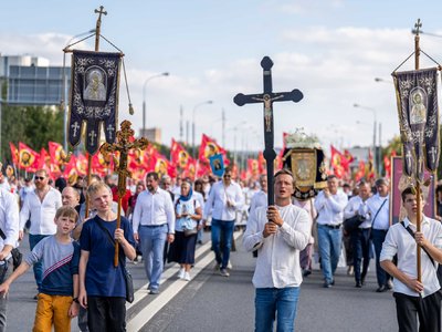 Предстоятель Русской Церкви возглавил общемосковский крестный ход