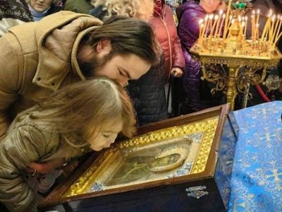 Тысячи верующих Сербской Церкви поклонились чудотворной иконе Божией Матери «Умягчение злых сердец»