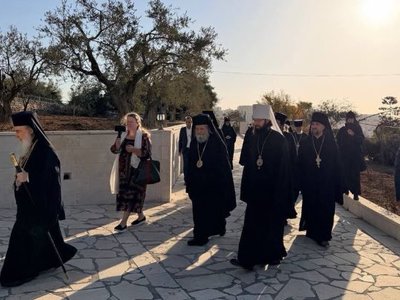 Митрополит Волоколамский Антоний принял участие в торжествах по случаю 100-летия подворья в Хевроне