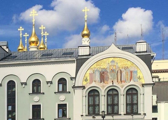 Есть ли в Москве подворье Дивеевского монастыря?  Да. Патриаршее подворье Серафимо-Дивеевского монастыря находится на Проспекте мира, д. 22А.  Ближайшие станции метро: Проспект Мира и Сухаревская. Об истории Патриаршего подворья Серафимо-Дивеевского ...