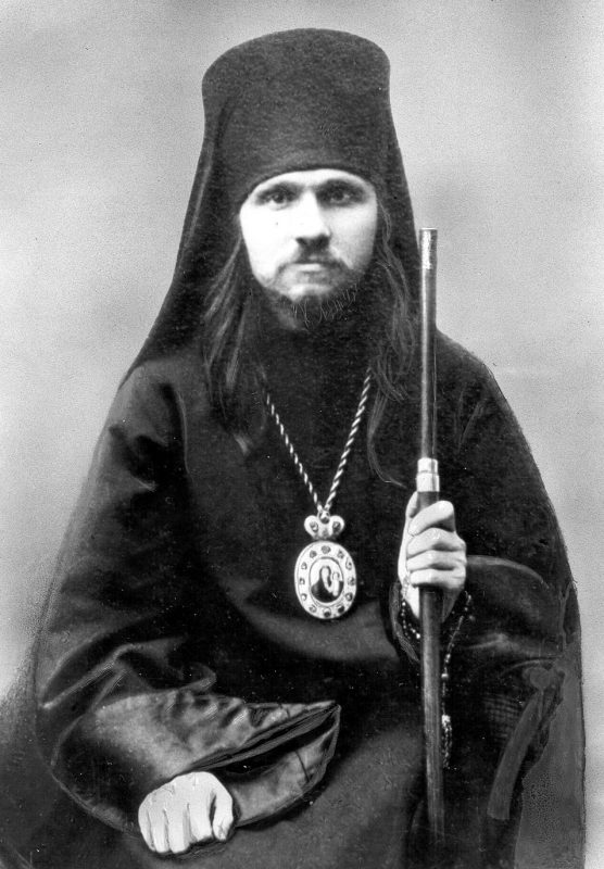 Сегодня наша святая Церковь вспоминает подвиги трёх новомучеников, в ХХ веке пострадавших – сщмчч. Иннокентия Кикина и Николая Ермолова пресвитеров (1937),  сщмч. Фаддея, архиеп. Тверского (+1937).  Сегодня день обретение мощей священномученика Фаддея...