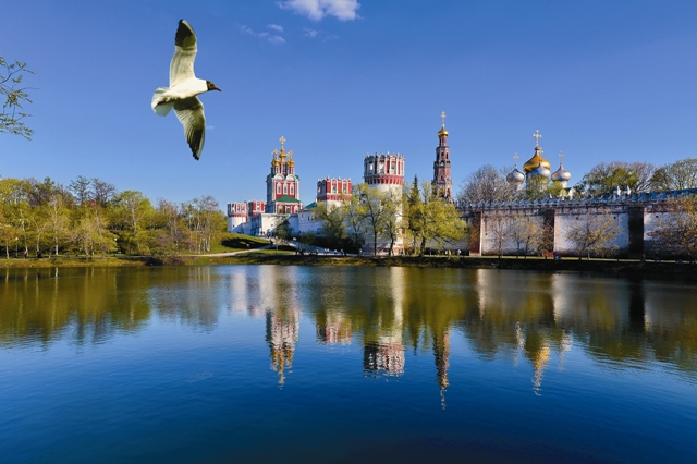 Монастырь с короной